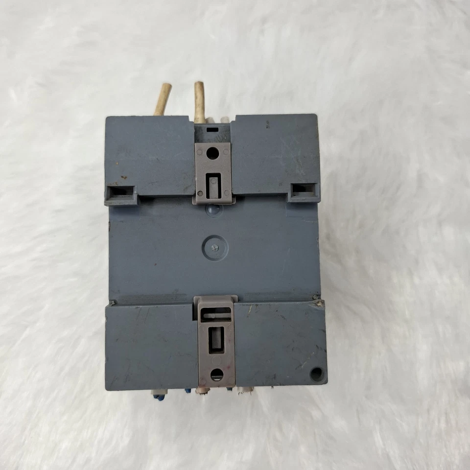 SIEMENS 6ED1052-1MD00-0BA8 12/24RCE LOGO PLC FOR PARTS 6ED10521MD000BA8 24VDC